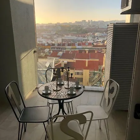 Secret & Skyline Modern * Lisboa